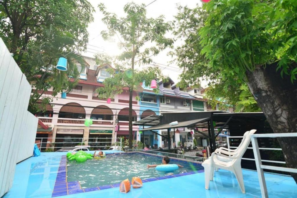 OYO 1163 Eden Hostel Phuket Exterior foto